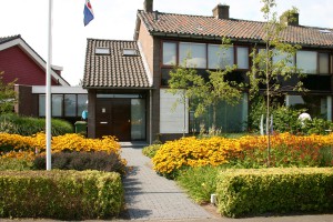 Tuinontwerp voorbeeld van Diemelgroenvoorzieningen in Den Hoorn (ZH) .Wij voeren ook het tuinonderhoud uit.